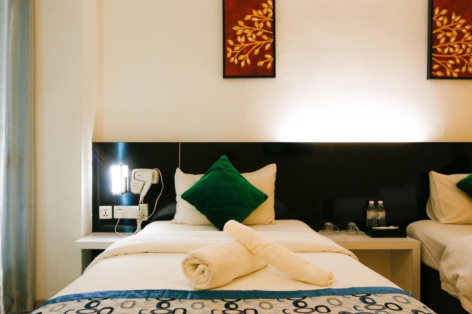Golden Roof Hotel Ampang Ipoh Exteriör bild