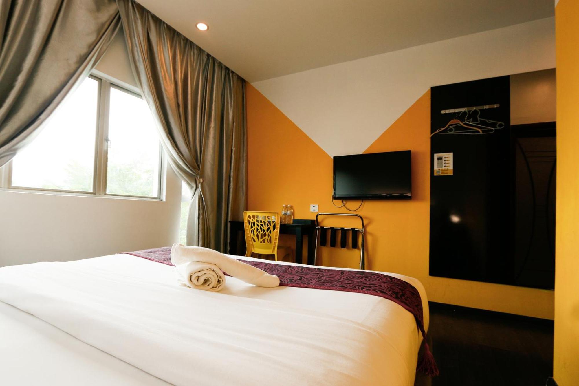 Golden Roof Hotel Ampang Ipoh Exteriör bild